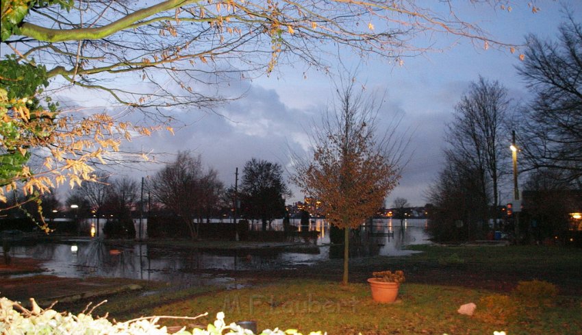Hochwasser Koeln 2011 Tag 2 P453.JPG